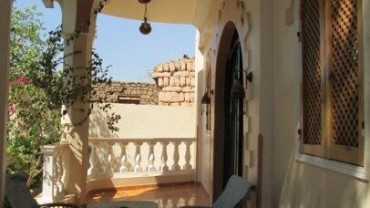 Charming 2-Bedroom One-Story Villa for Sale in Kabawy, Luxor – Private Garden & Roof Access