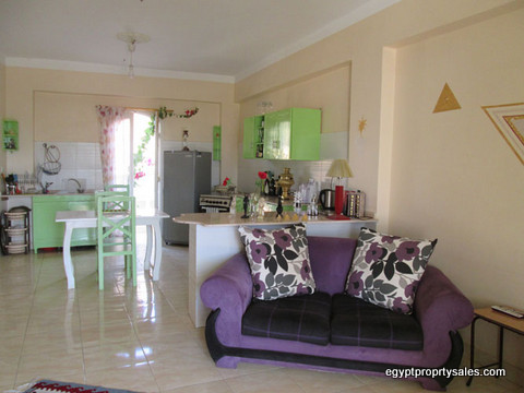 Modern Furnished Apartment Building with Rooftop Jacuzzi & Farmland Views for Sale in Ramla, Luxor West Bank