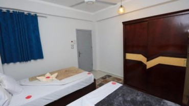 Townhouse for Sale in Luxor West Bank | 10 Bedrooms, Rooftop Studio & Investment Opportunity